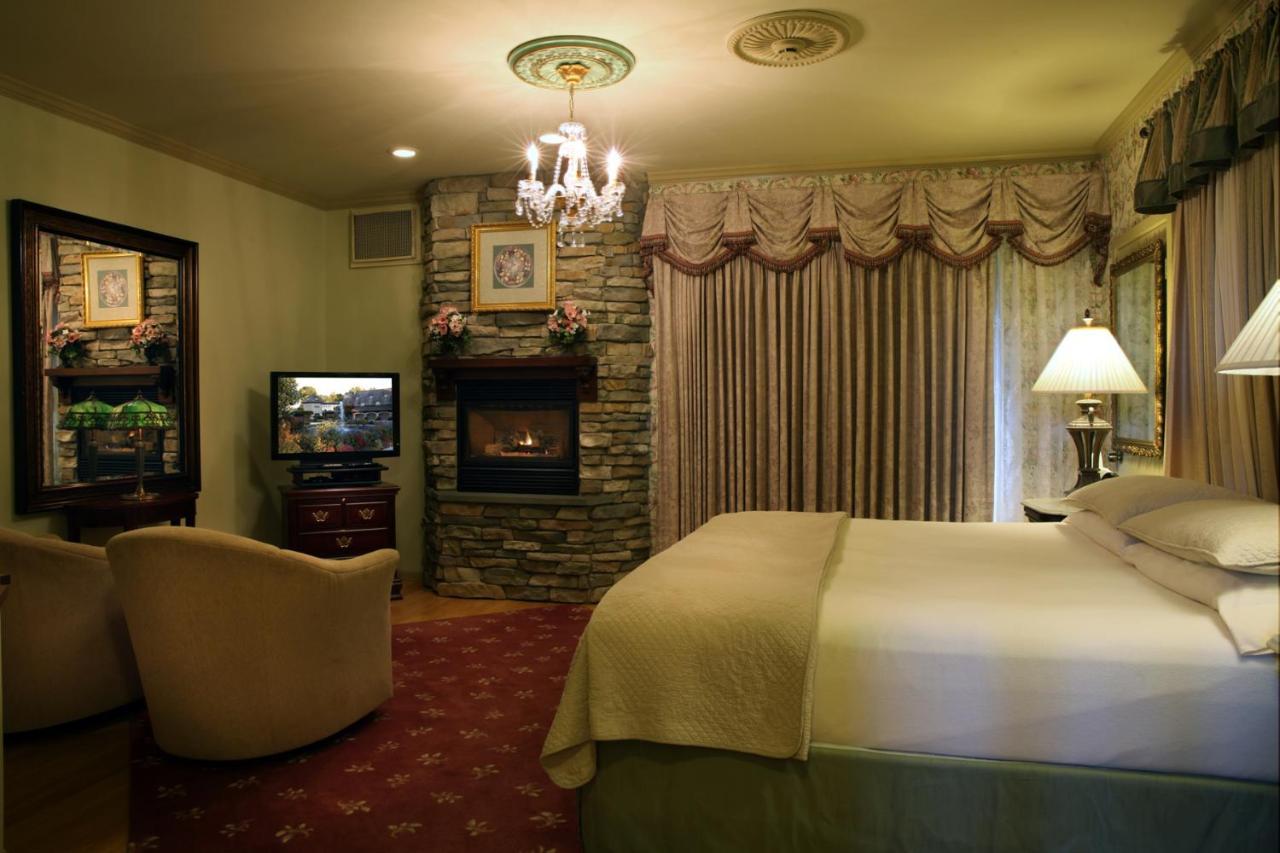 Twin Pine Manor Bed & Breakfast Ефрата Екстериор снимка