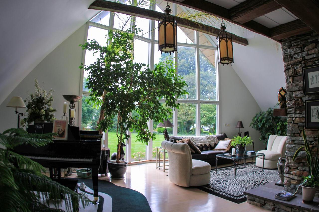 Twin Pine Manor Bed & Breakfast Ефрата Екстериор снимка