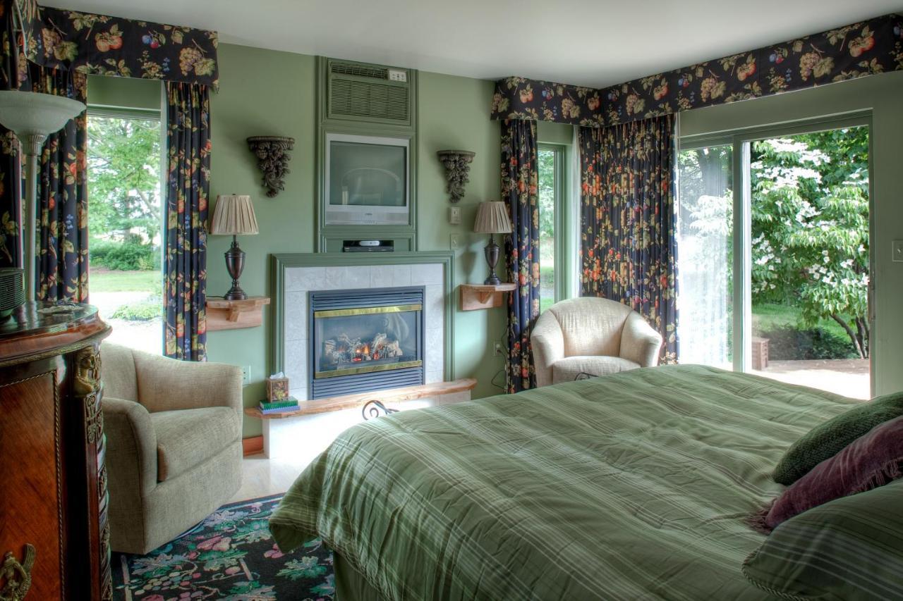 Twin Pine Manor Bed & Breakfast Ефрата Екстериор снимка